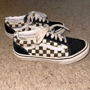 Vans classic checkered tennis shoes